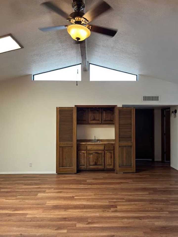 6329 Annapolis Dr Ne - Photo 5 of 15