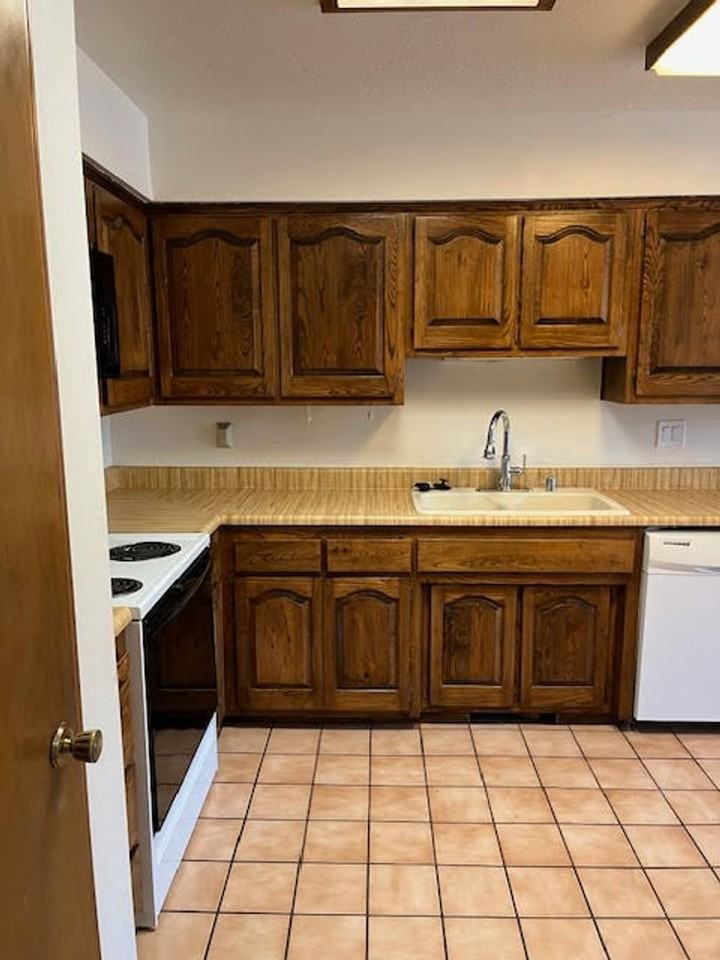 6329 Annapolis Dr Ne - Photo 6 of 15