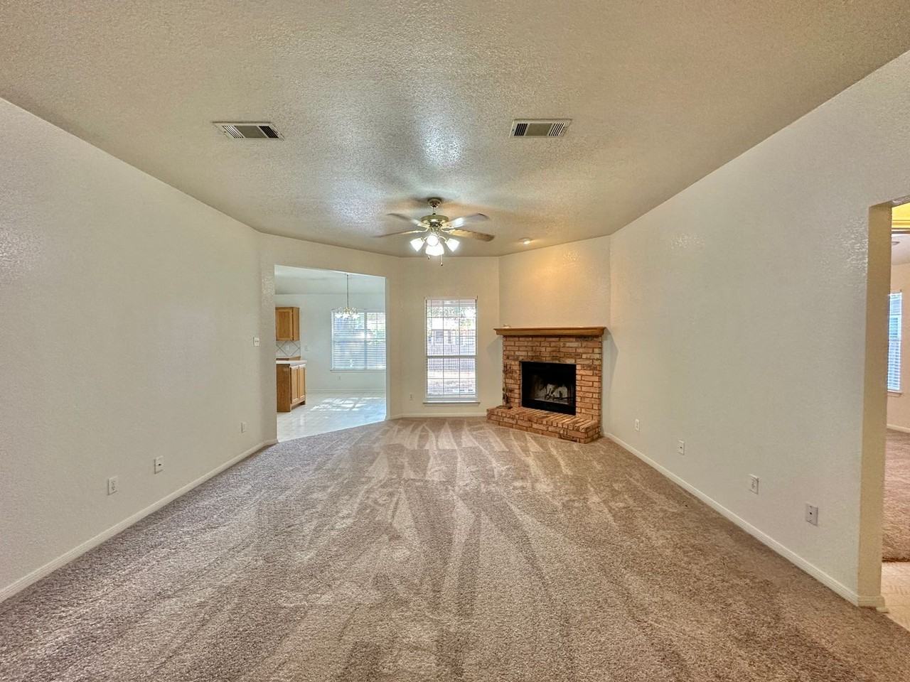 2208 Jay Dr - Photo 2 of 27