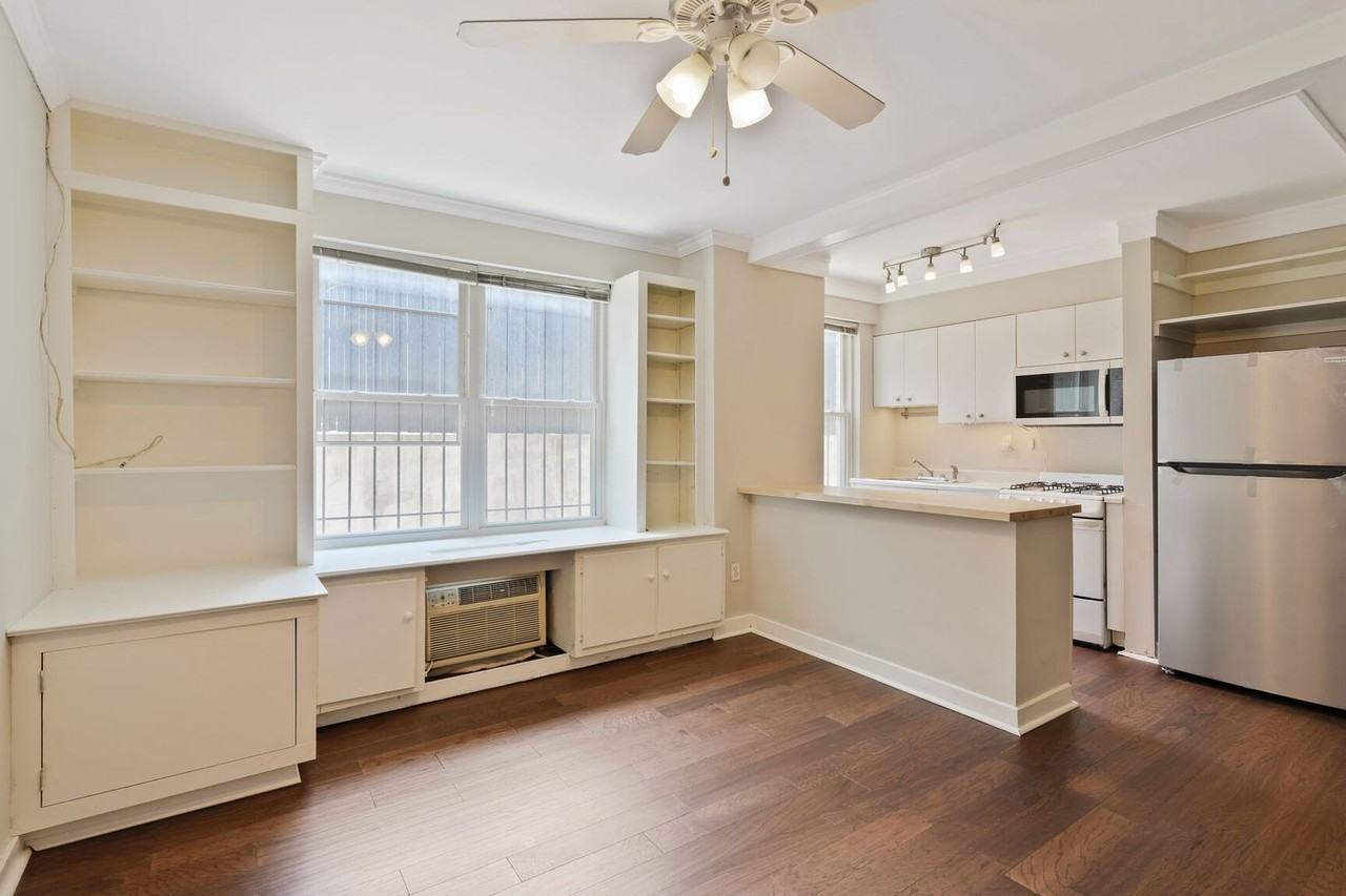 2130 N St Nw #107 - Photo 3 of 16