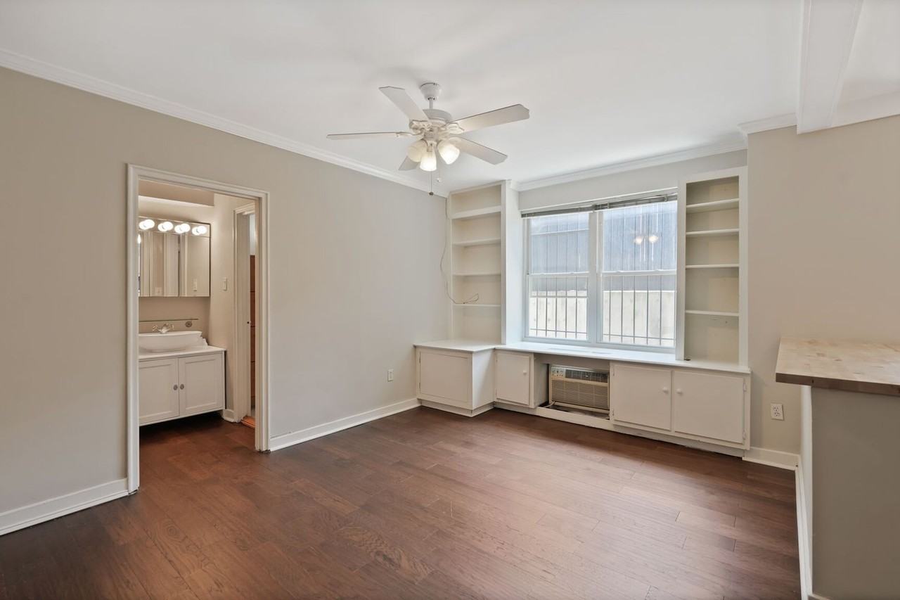 2130 N St Nw #107 - Photo 4 of 16