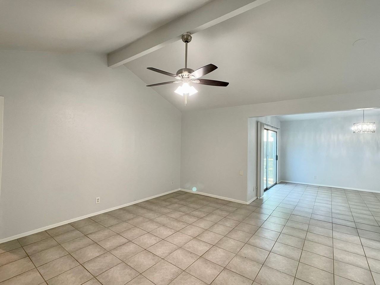 301 Craigmont Dr - Photo 2 of 15