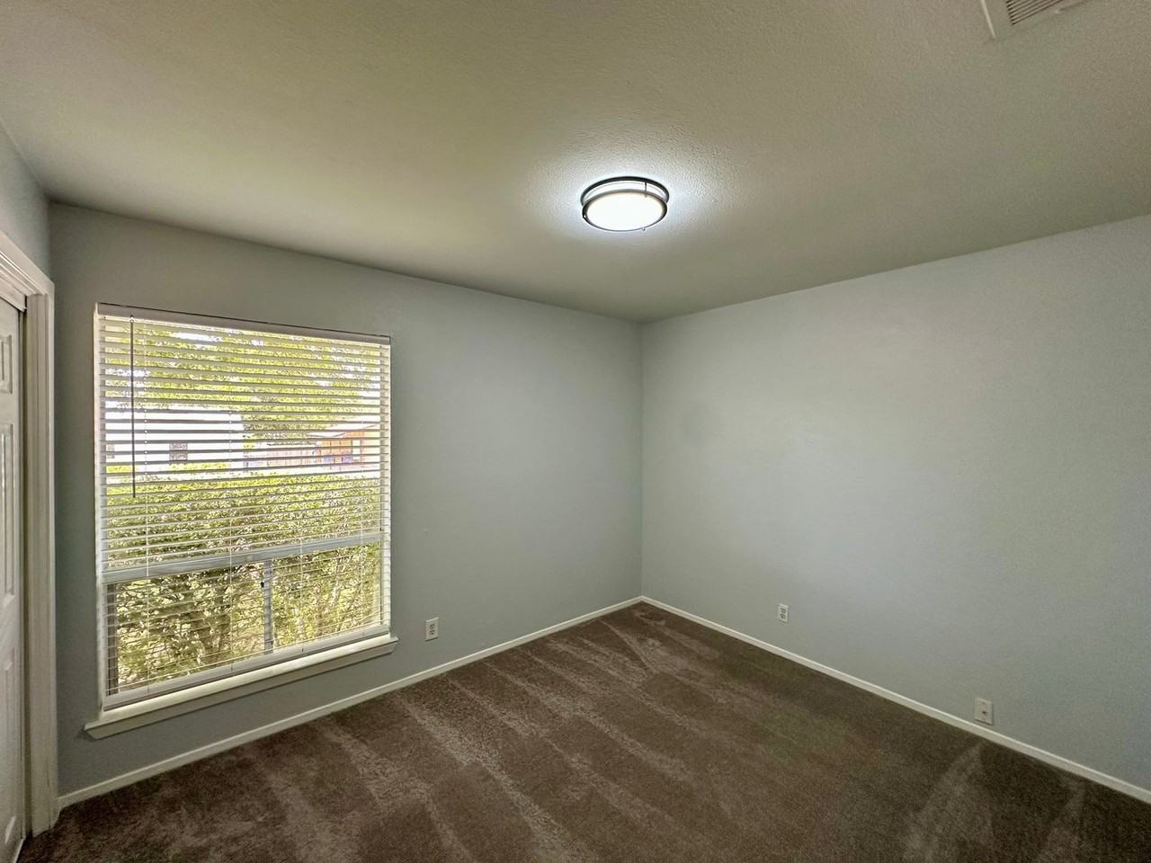 301 Craigmont Dr - Photo 7 of 15