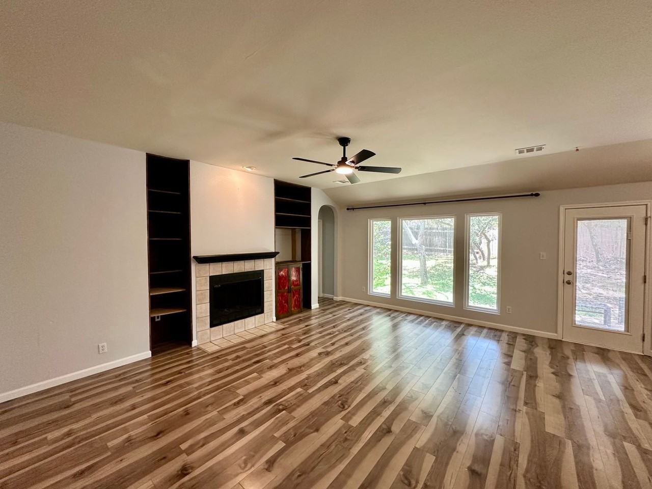 6930 Auckland Dr - Photo 2 of 18