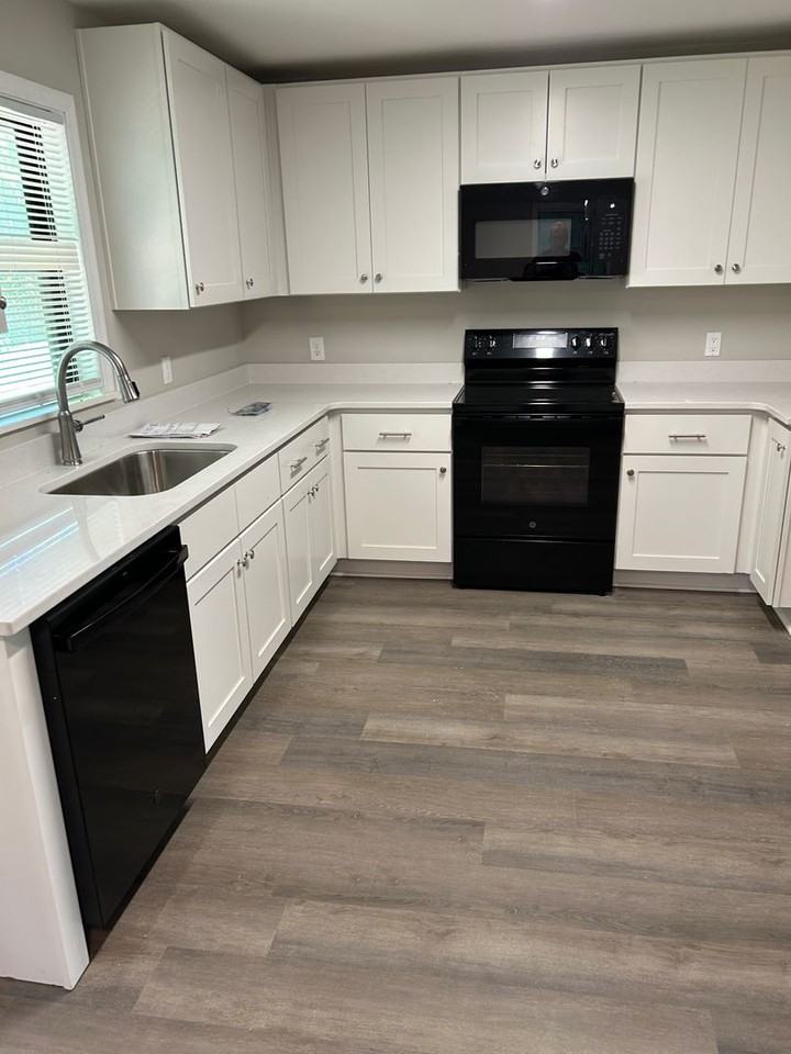 1120 Wooded Ave - Photo 3 of 12