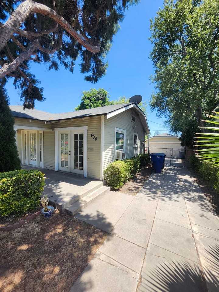 404 Plaza Serena - Photo 2 of 41