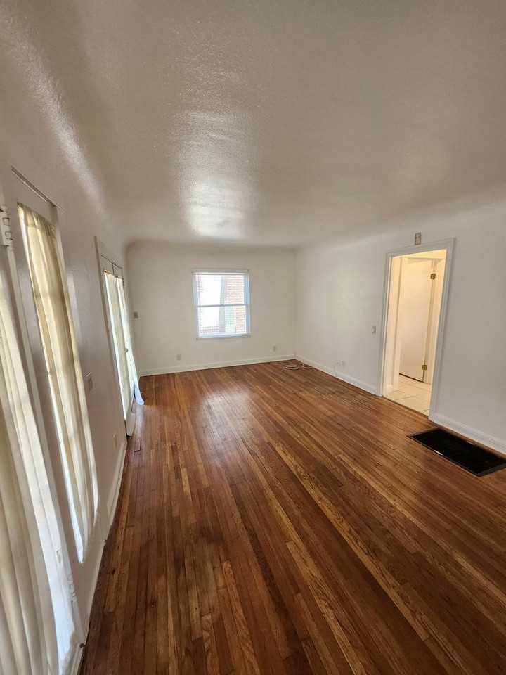 404 Plaza Serena - Photo 4 of 41