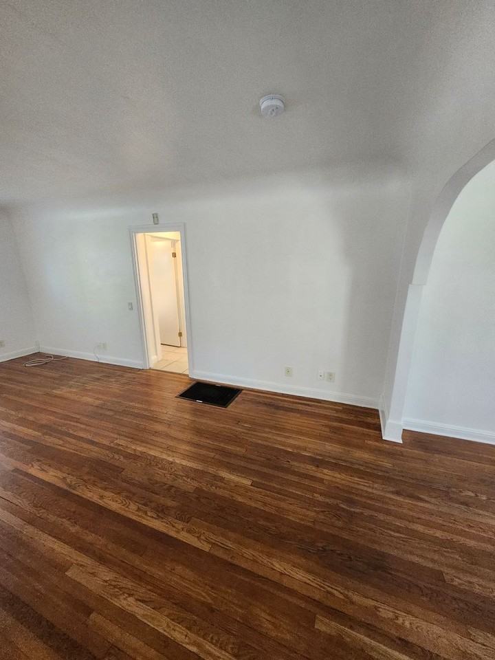 404 Plaza Serena - Photo 5 of 41