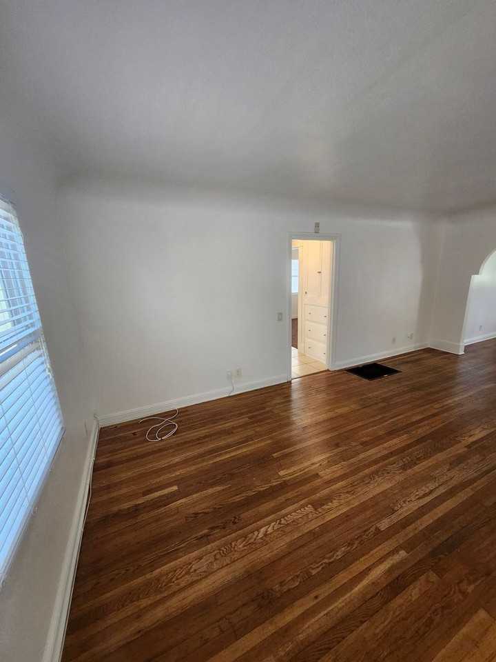 404 Plaza Serena - Photo 6 of 41