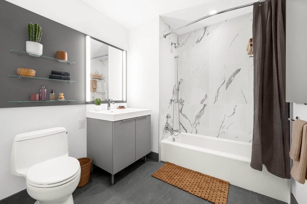 The Everly - Photo 5 of 15