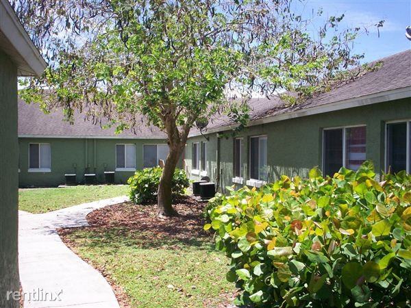 Royal Palm Lakes Apartments - Photo 3 of 9