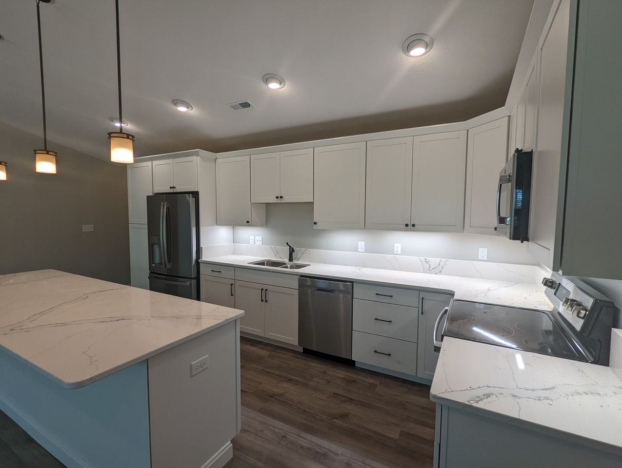 3815 Joy Cir E - Photo 2 of 15