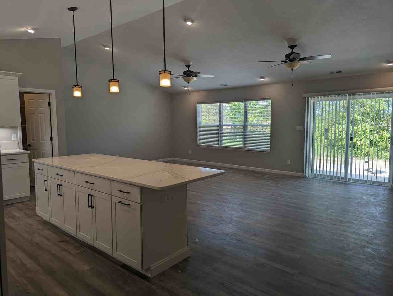3815 Joy Cir E - Photo 3 of 15