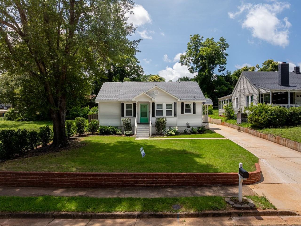 11 Beck Ave - Photo 2 of 16