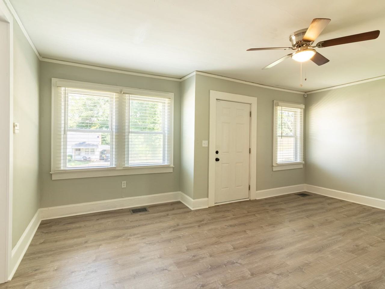 11 Beck Ave - Photo 3 of 16