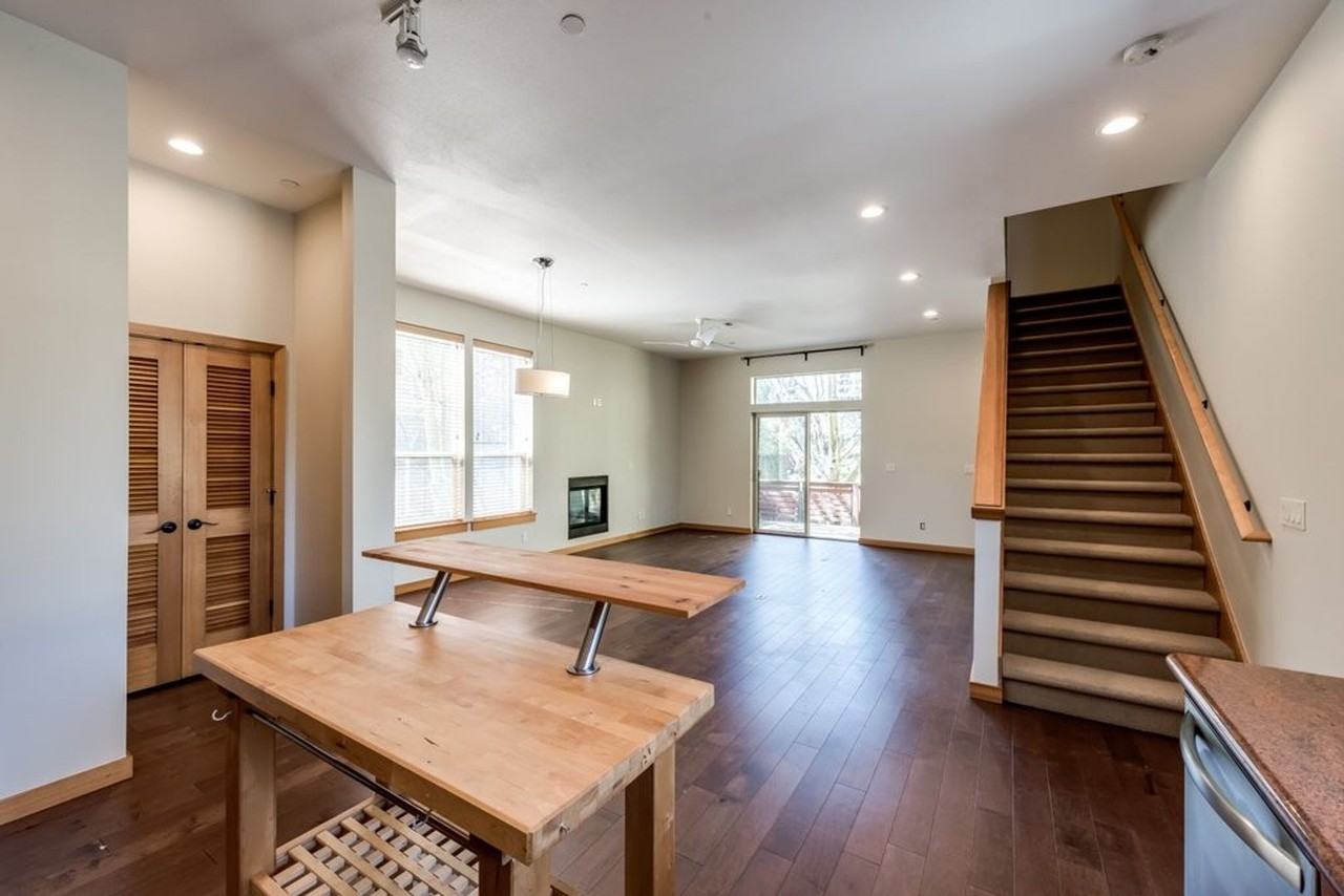 5127 S Corbett Ave - Photo 6 of 27