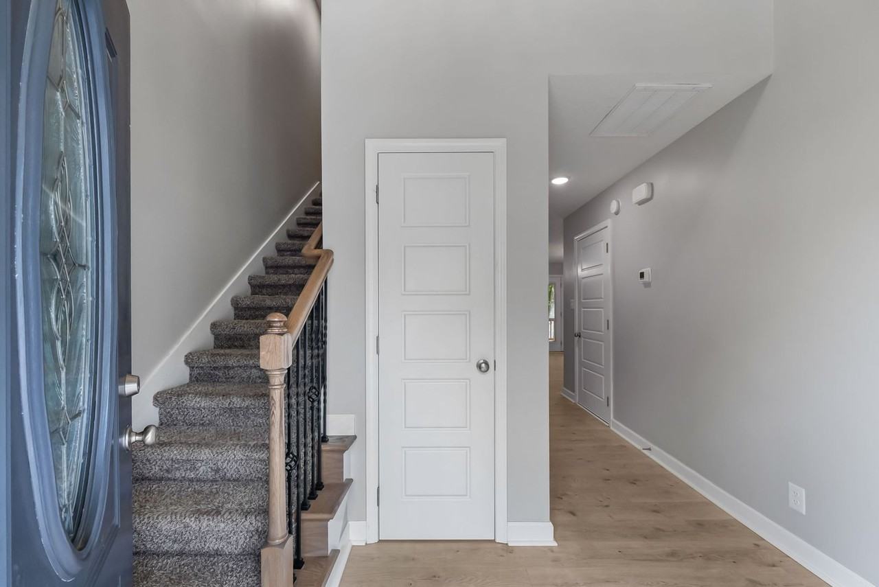 1037 Brightwood Ct - Photo 5 of 36