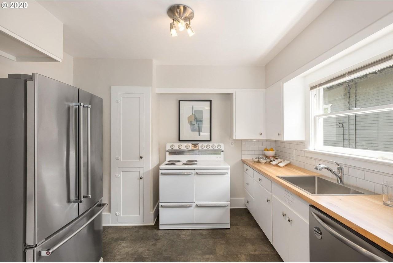2525 Se 26th Ave - Photo 4 of 23