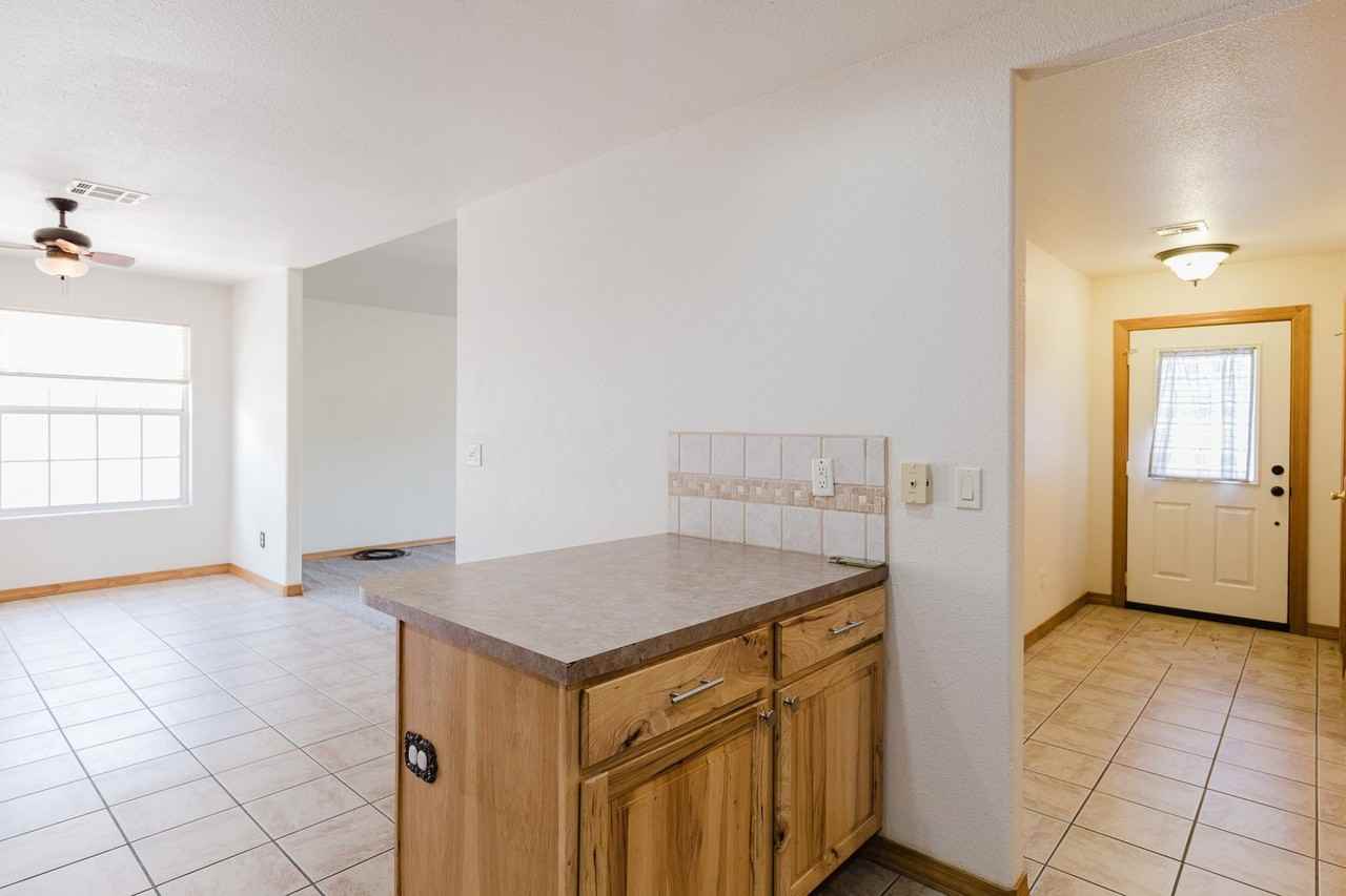 413 Chaco Dr - Photo 6 of 30