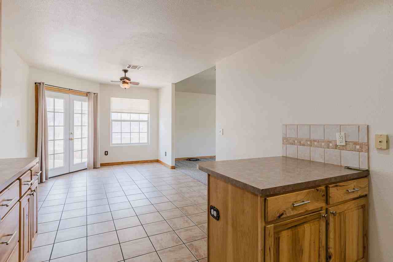 413 Chaco Dr - Photo 7 of 30