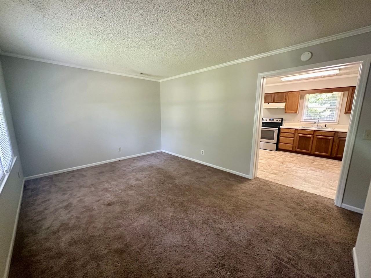 1225 Coffey St - Photo 2 of 10