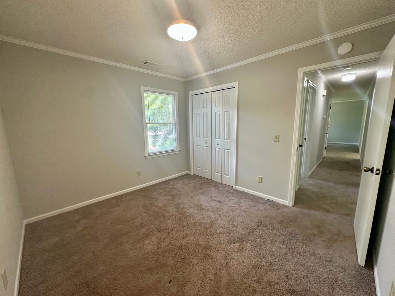 1225 Coffey St - Photo 6 of 10