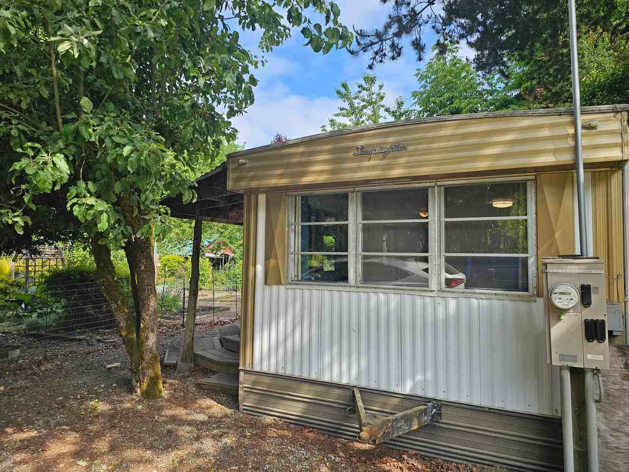 22842 Trails End Rd Se - Photo 2 of 10