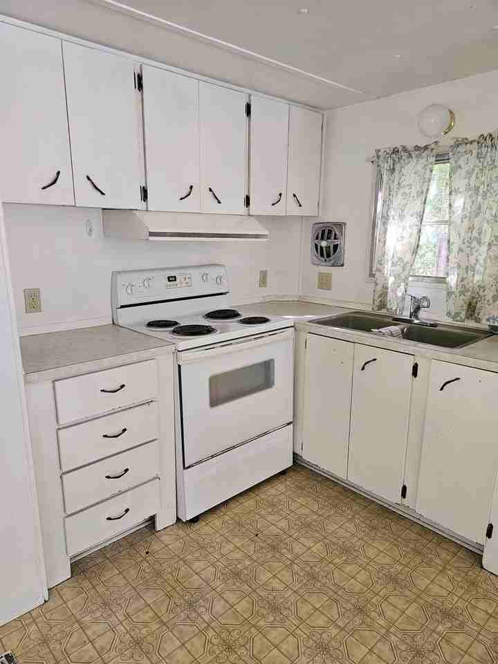 22842 Trails End Rd Se - Photo 5 of 10