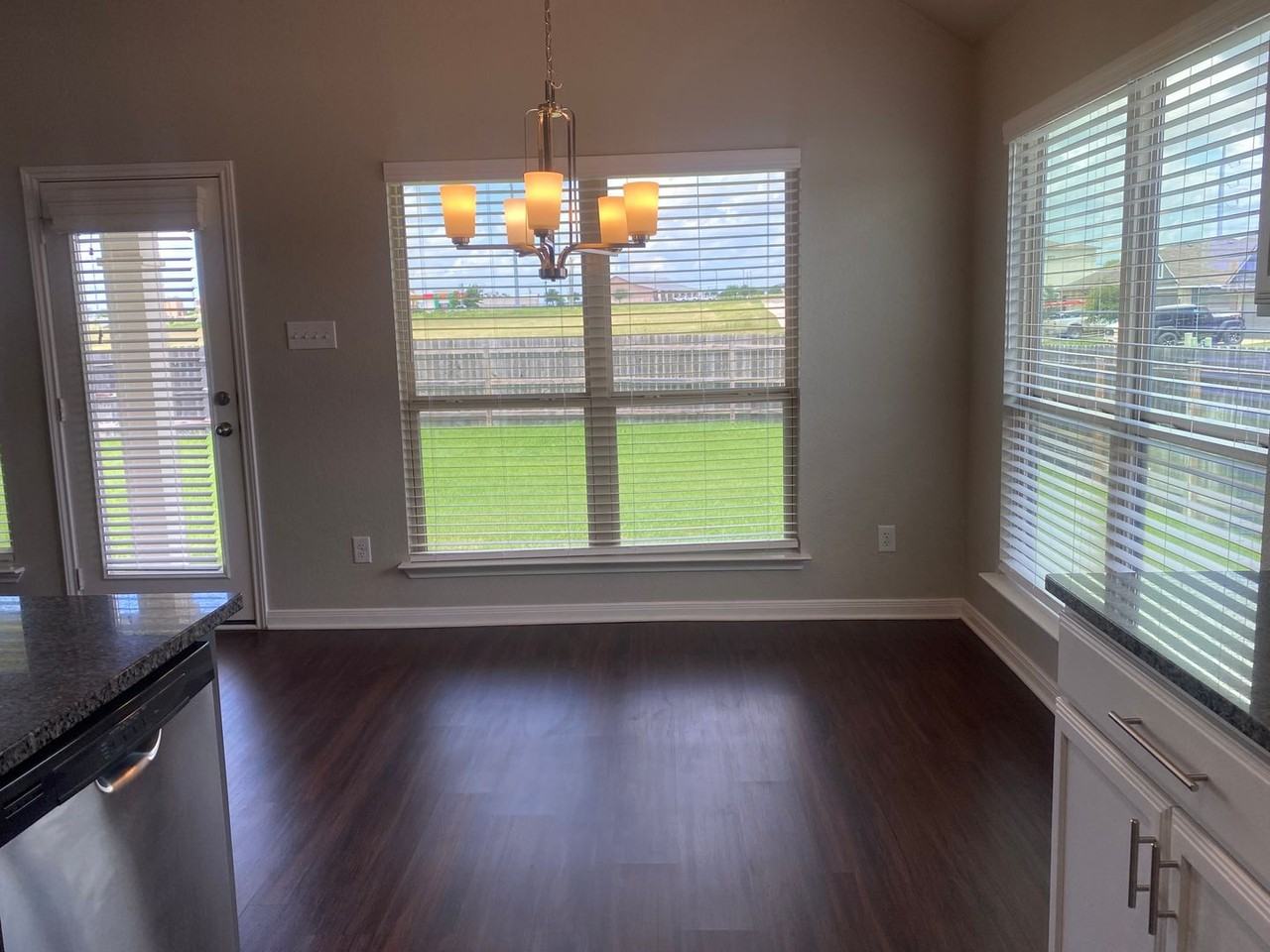 3002 Clevelander Dr - Photo 7 of 24