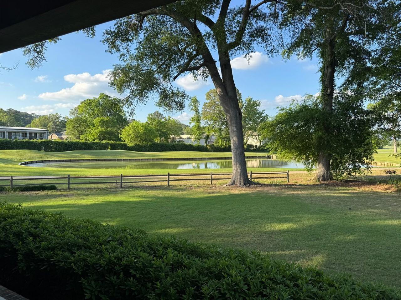 116 Hollywood Rd - Photo 3 of 12