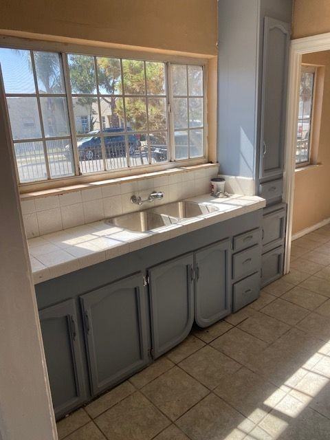 8148 Beechwood Ave - Photo 3 of 5