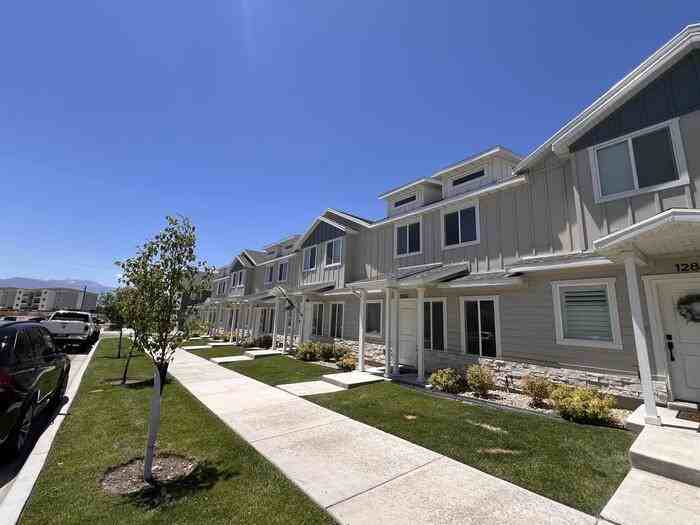 1287 S 1050 E #1 - Photo 2 of 20