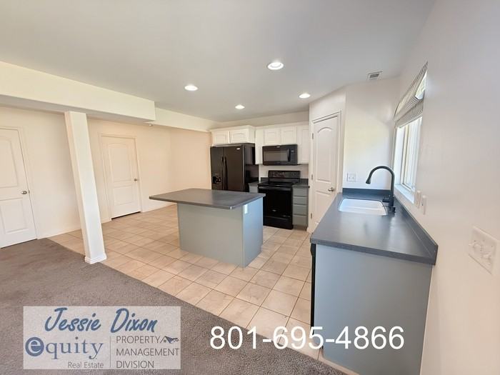 116 W Newbury Ln - Photo 3 of 23