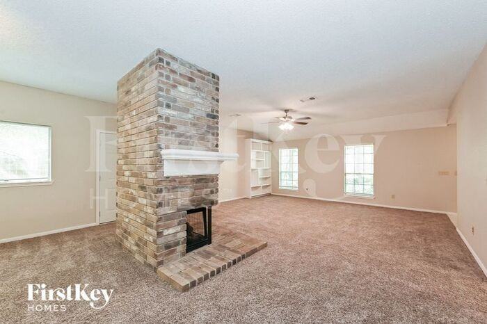 50 Rockridge Dr - Photo 2 of 15