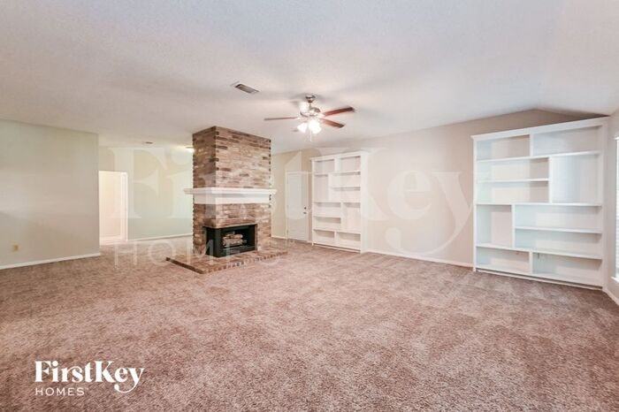 50 Rockridge Dr - Photo 3 of 15
