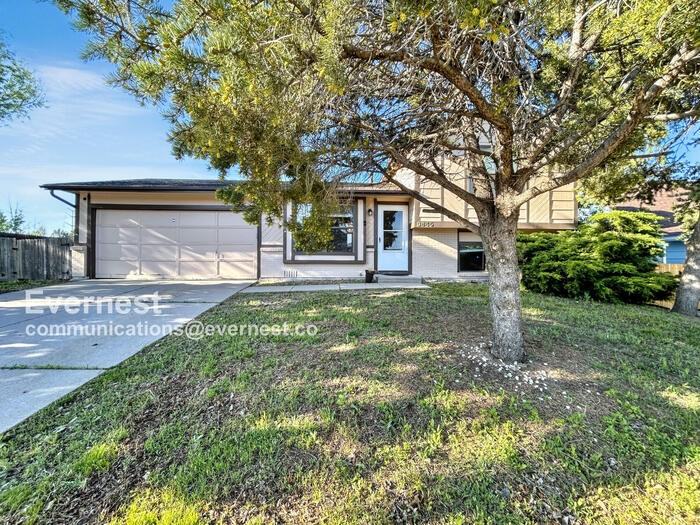 3645 Queensland Pl - Photo 2 of 20