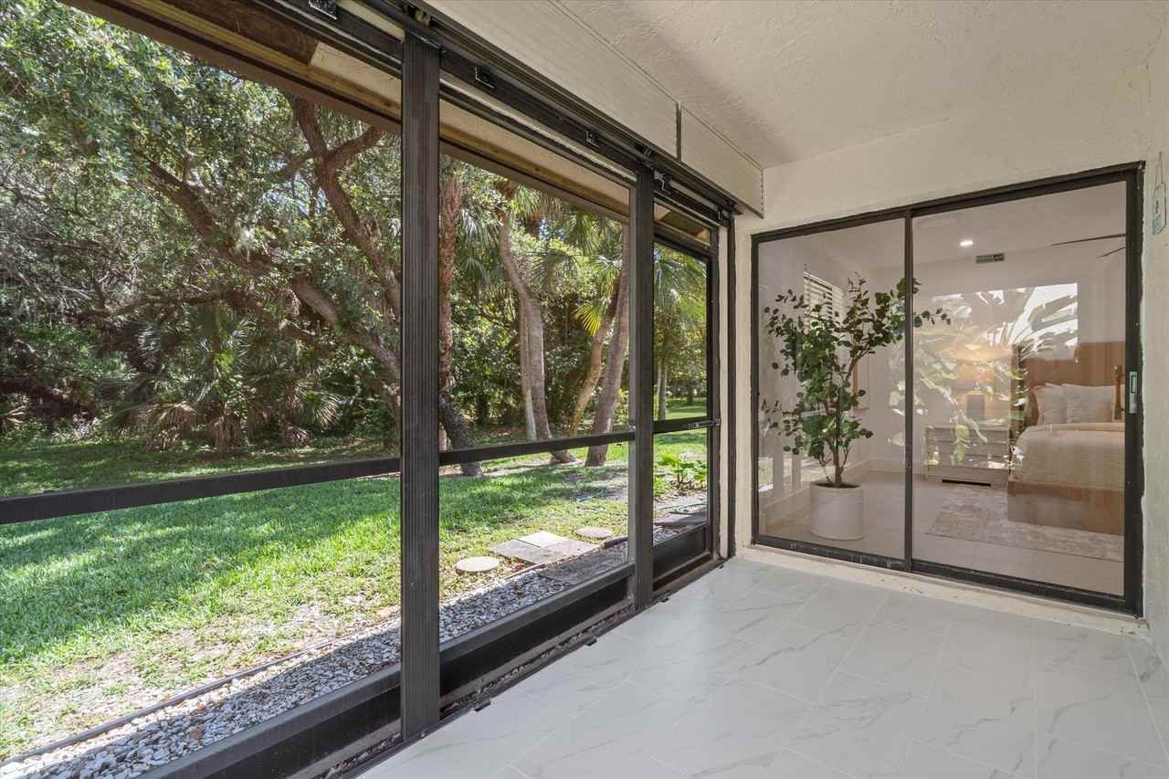 441 Ashwood Place - Photo 2 of 12