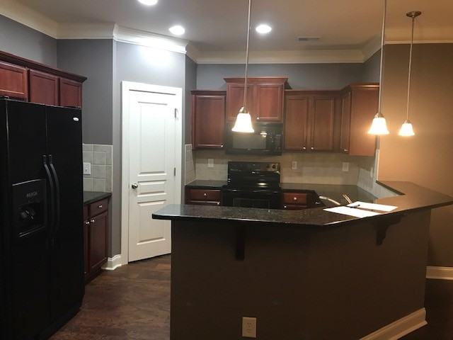 140 Townview Dr #NA - Photo 2 of 30