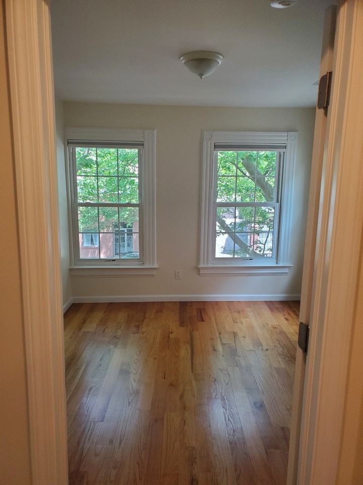 8 Edwards St #2 - Photo 4 of 20