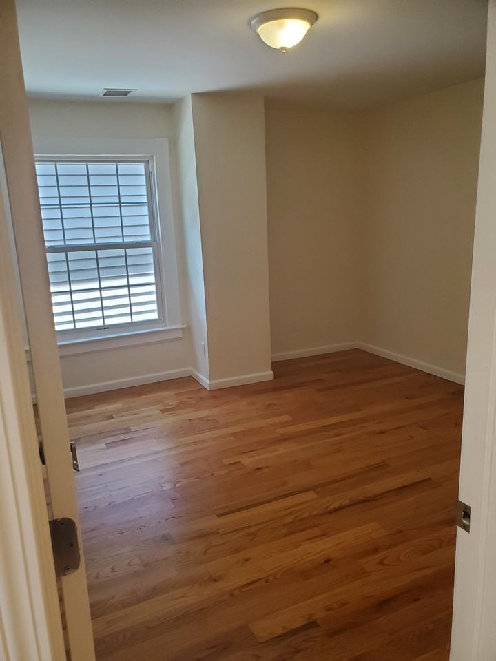 8 Edwards St #2 - Photo 7 of 20