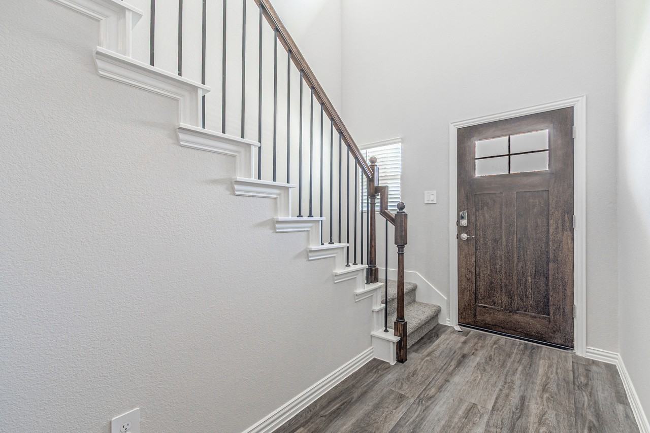 712 Caraway Dr #NA - Photo 3 of 38