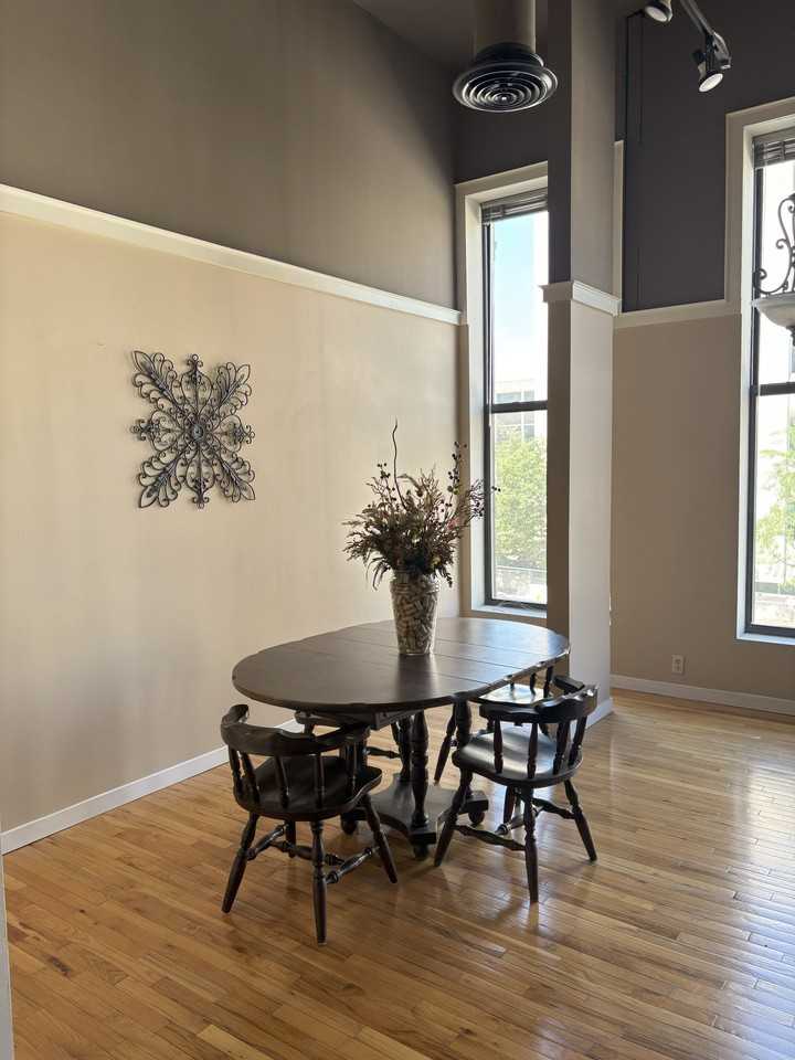315 Main St - Photo 5 of 11