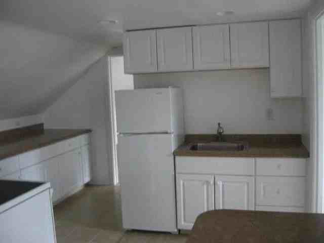 5 Oaklyn Ave #3rdFL - Photo 2 of 5