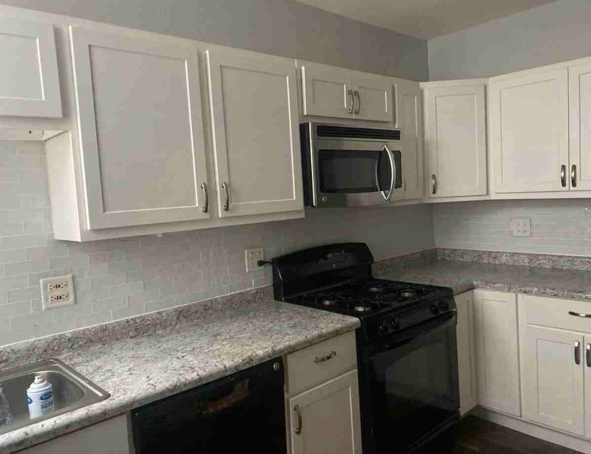 6825 S Crandon Ave #2 - Photo 3 of 4