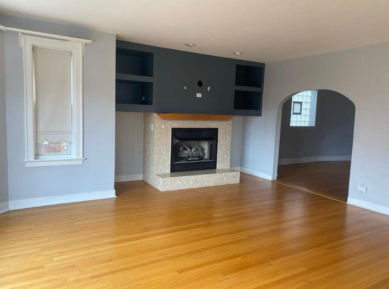 6825 S Crandon Ave #2 - Photo 4 of 4