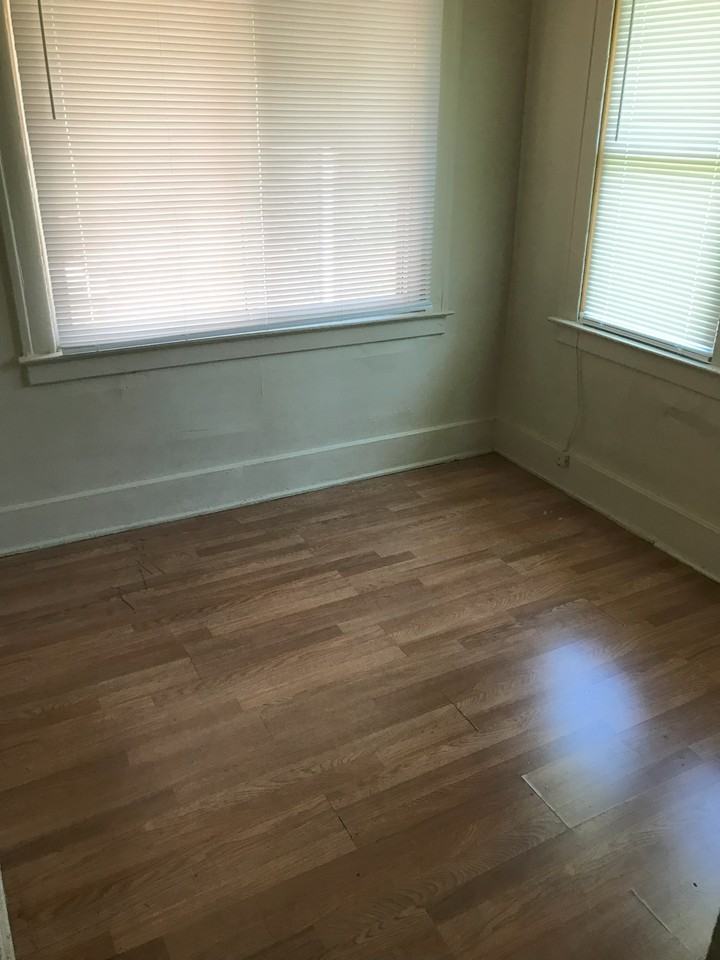 1693 Gladstone St #1693 - Photo 3 of 6