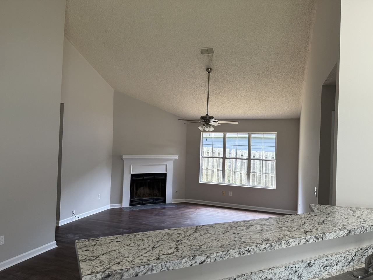 2400 Glenmore Ct Sw #NA - Photo 3 of 14