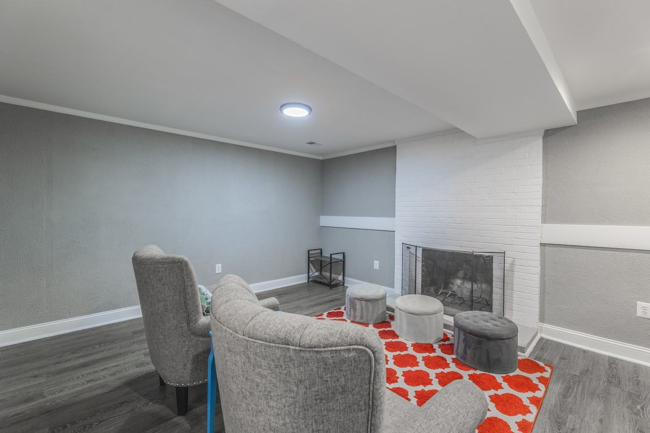 17003 Village Dr W #NA - Photo 5 of 37