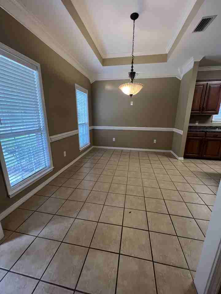 1013 Dickenson Ave #NA - Photo 3 of 17