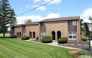 featured image of 947 Forest Creek Dr E